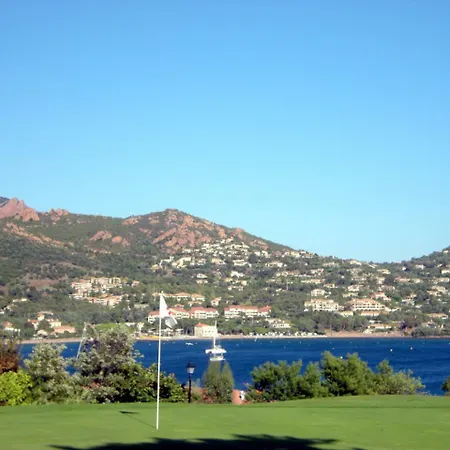Cap Esterel Village : 3 Pièces Rénové Mer Jardin C2 - Esterel Vacances 283la Appartamento
